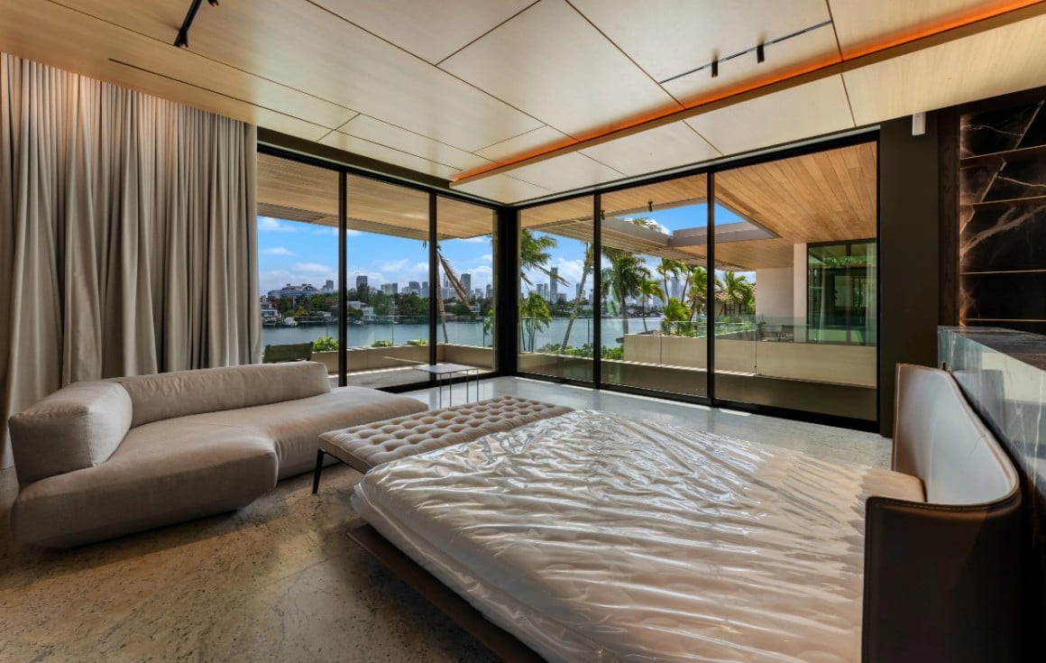 Waterfront Estate on Hibiscus Island Sells For $51.5 Million Setting New Record on Miami Beach's Palm and Hibiscus Island