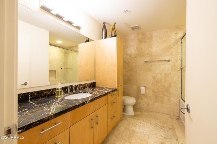 7131 E Rancho Vista Dr, #3004