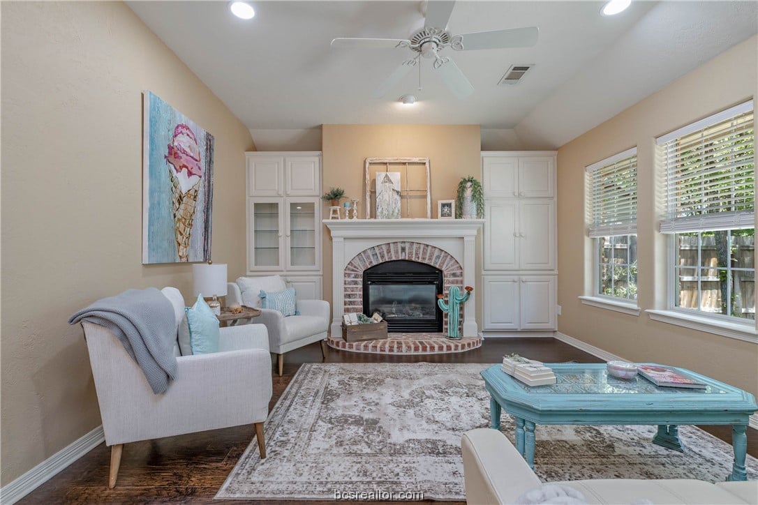 2362 Kendal Green Cir