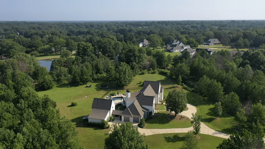 Could YOU Live in This Madison Mississippi MANSION??? | Annandale Park