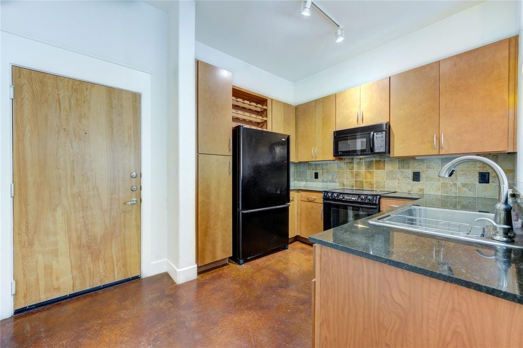 1901 Post Oak Blvd #1405