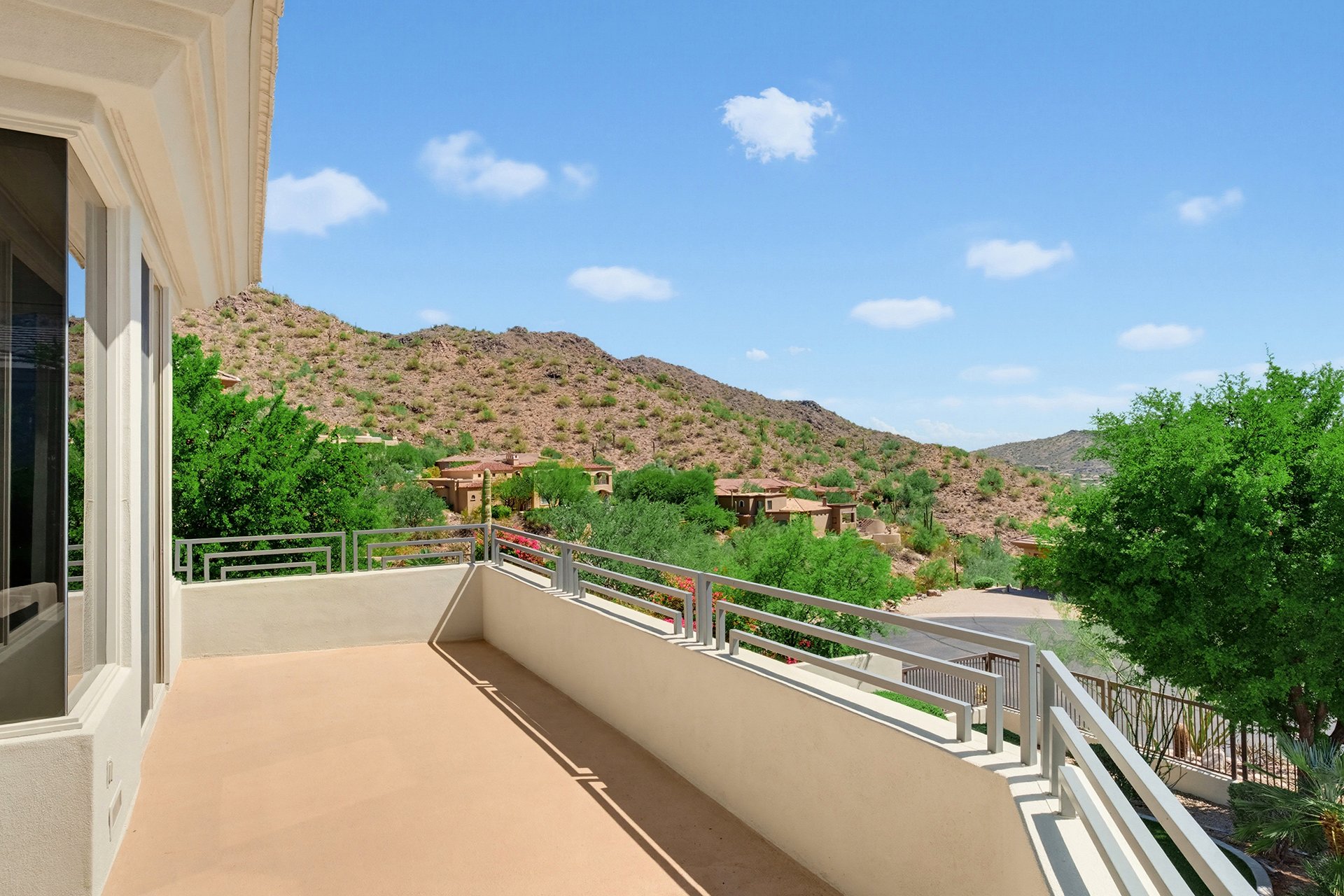 13647 E WINDROSE Drive