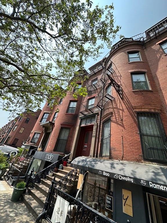 667-667A Tremont Street