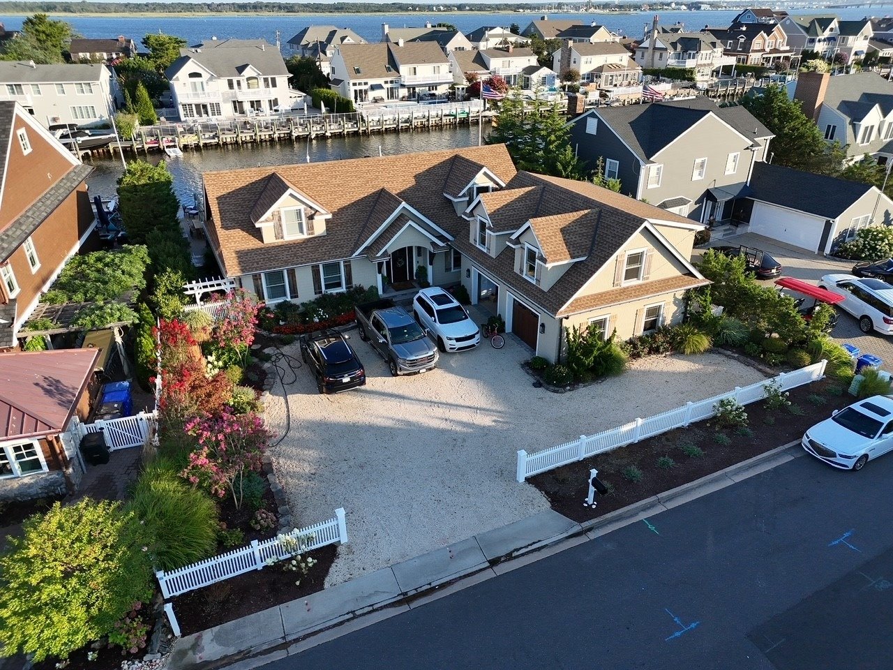 #149 Exclusive Curtis Point Home with Pool