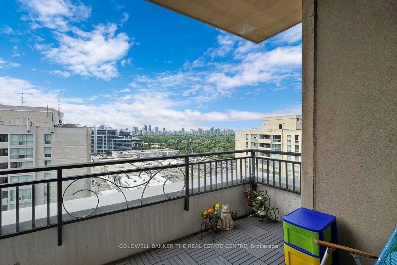 LUXURY LIVING IN NORTH YORK