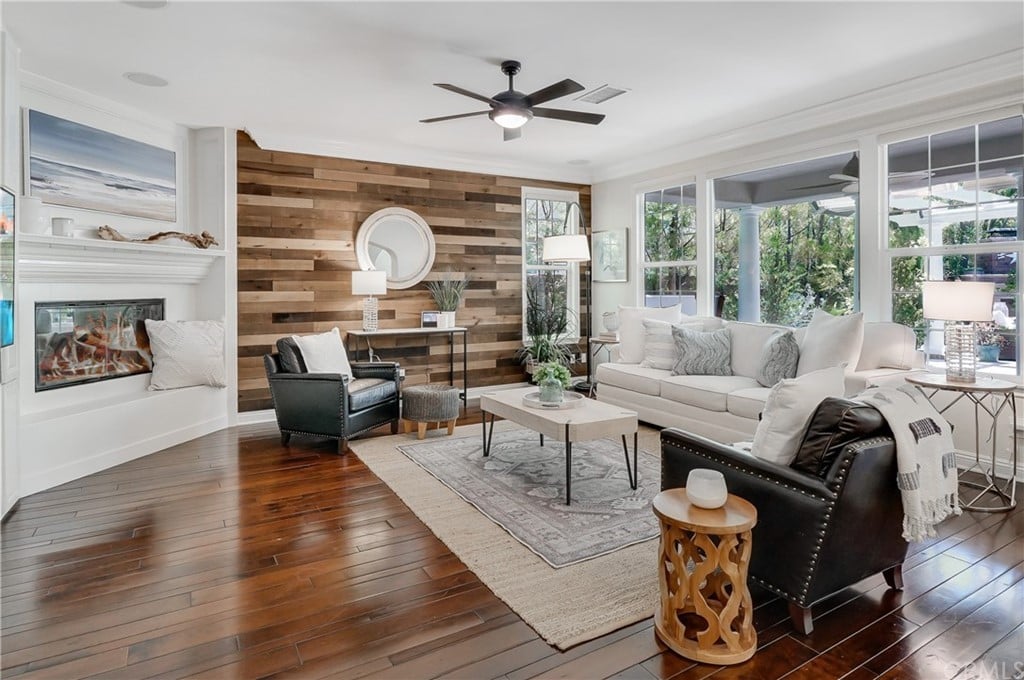 6 Galora Ln