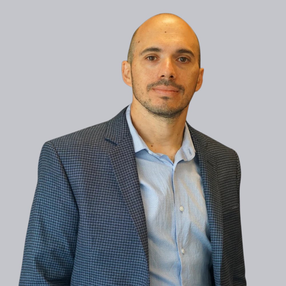 Diego Alvarado Dallas, TX Real Estate Agent Headshot