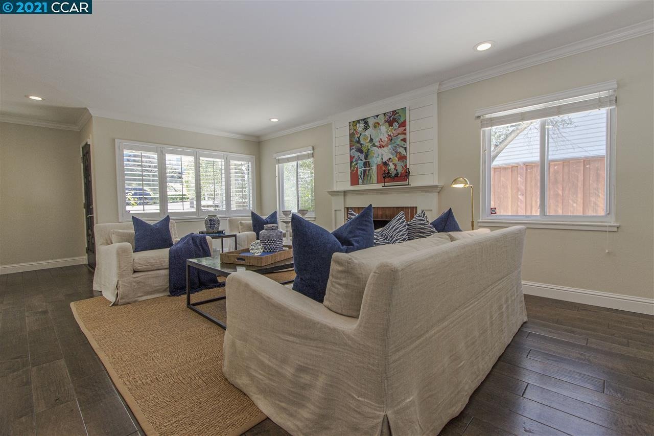 3320 S Lucille Ln