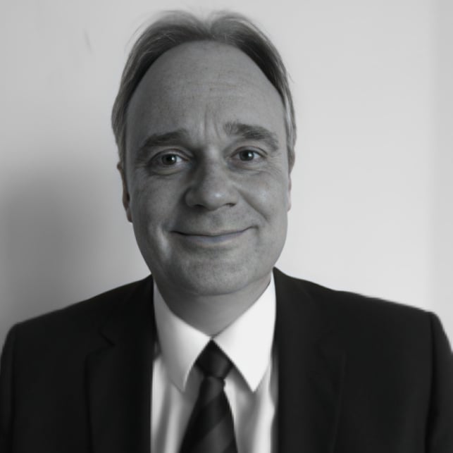 Roman Klaban New York, NY Real Estate Agent Headshot