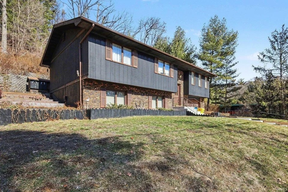 62 Ski Hill Rd
