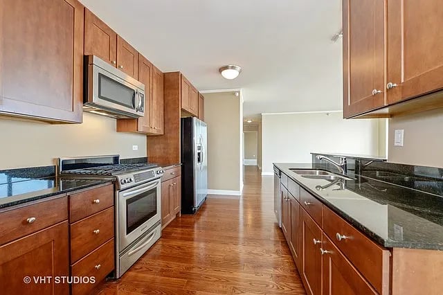 225 N Columbus Dr Unit 6705