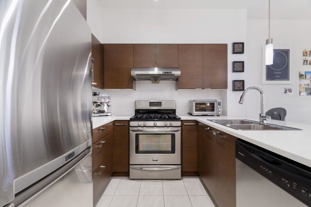 12339 Steveston Hwy, #PH416