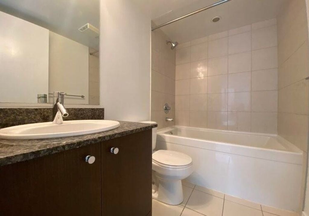 1212 Howe St, #309