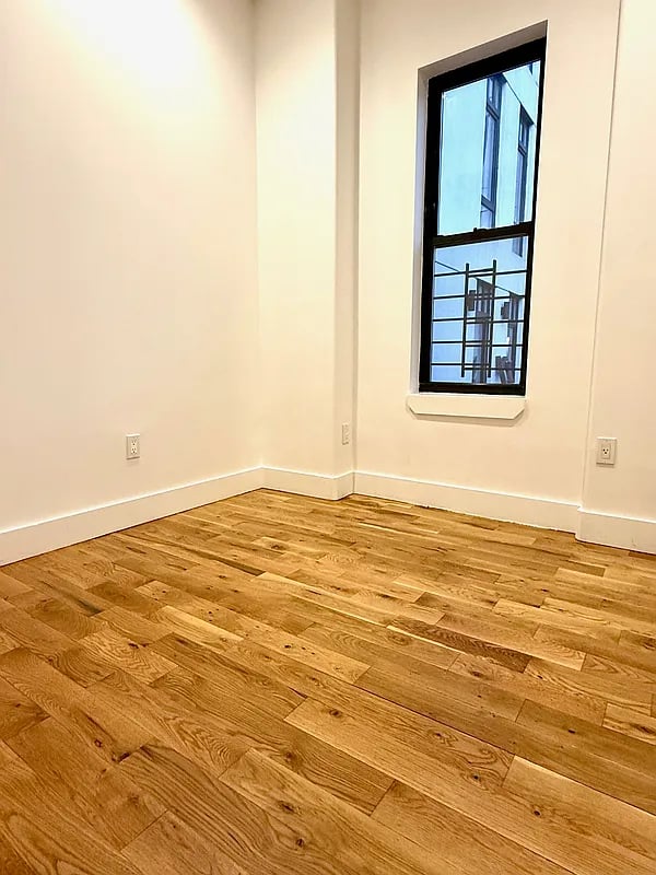 406 Evergreen Ave 2B