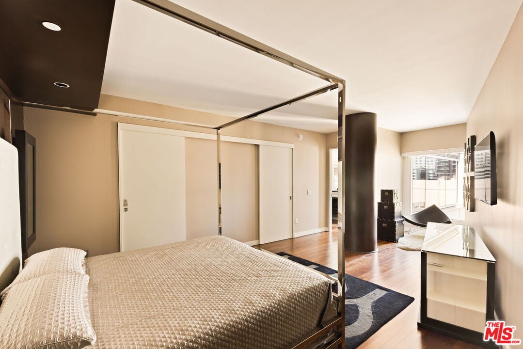 6250 Hollywood Blvd, #8A