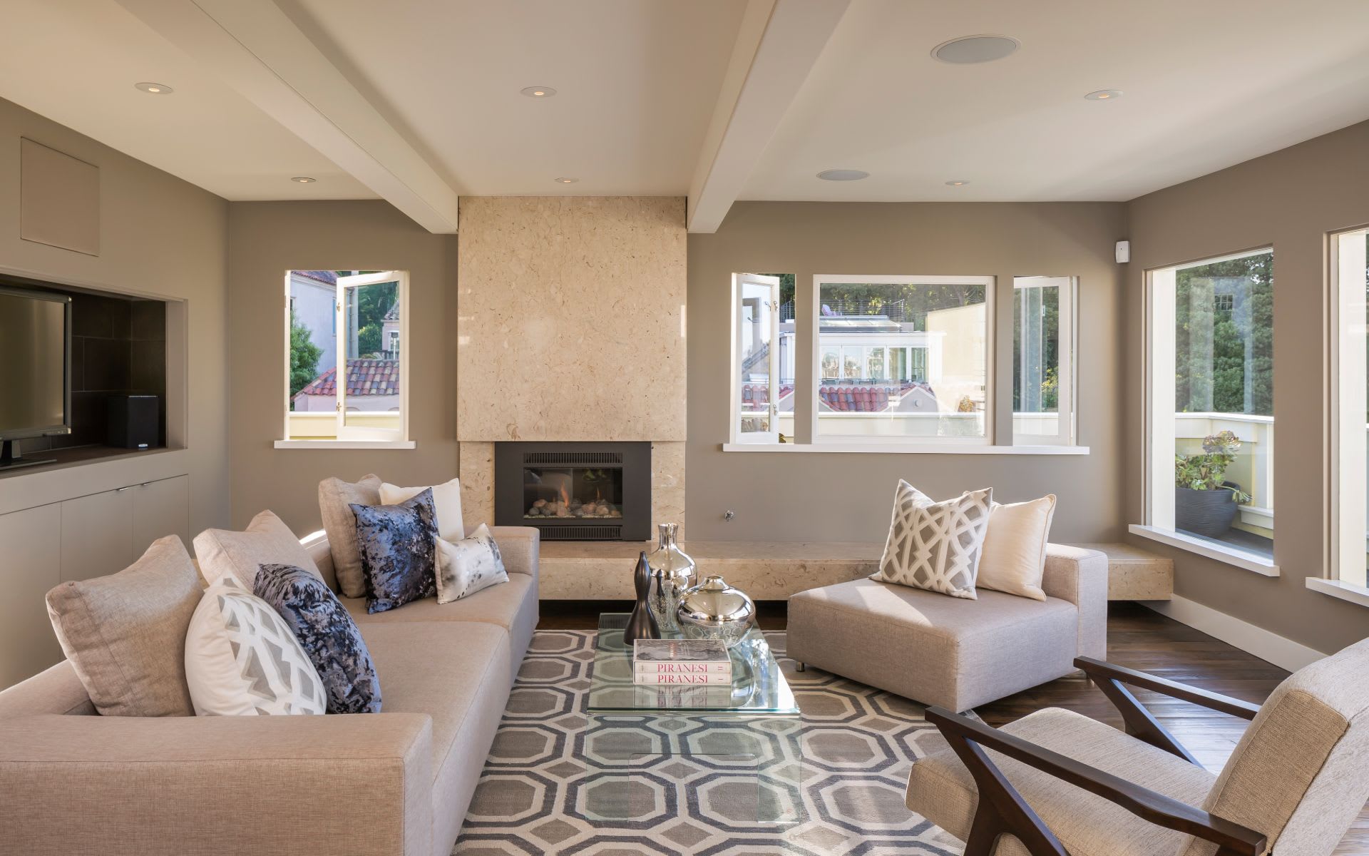 Contemporary Gem In Cow Hollow
