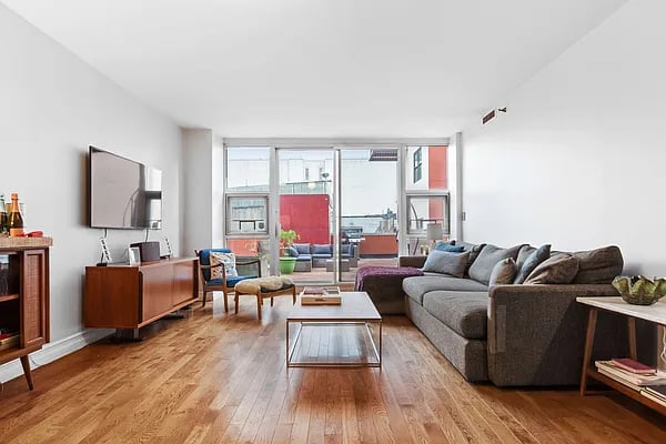 609 Myrtle Avenue Unit: 2A