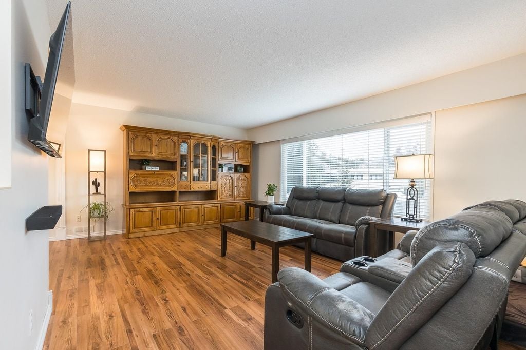 45440 Spartan Cres