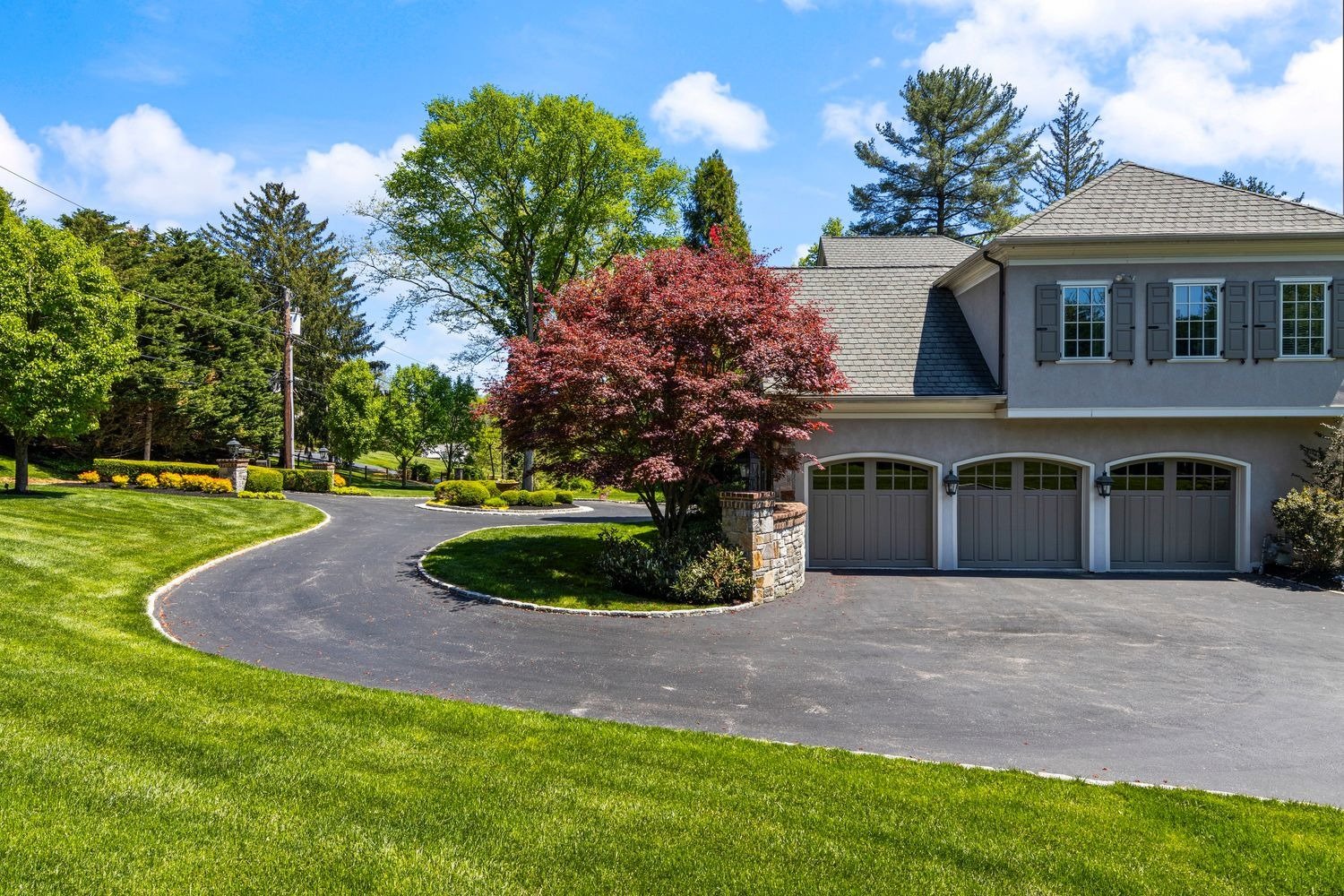 775 Parkes Run Ln