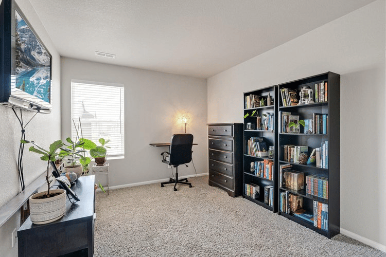 Just Listed: Experience Luxury Living in this Modern and Energy-Efficient Home!