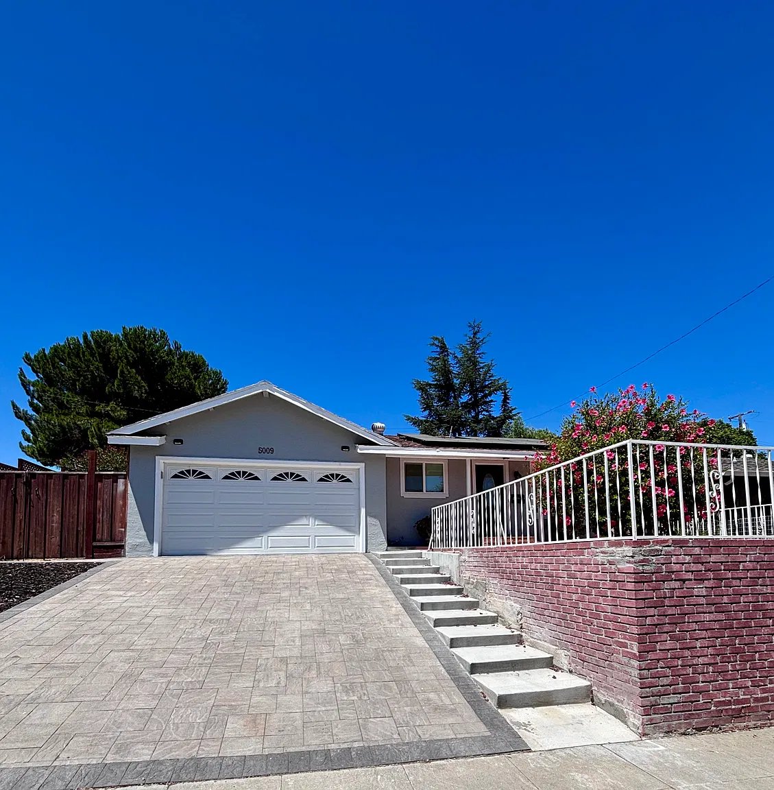 5009 Lyng Dr