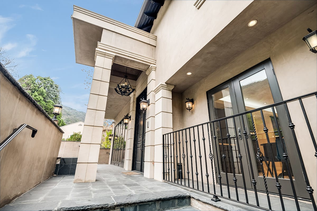 1600 Benedict Canyon Dr