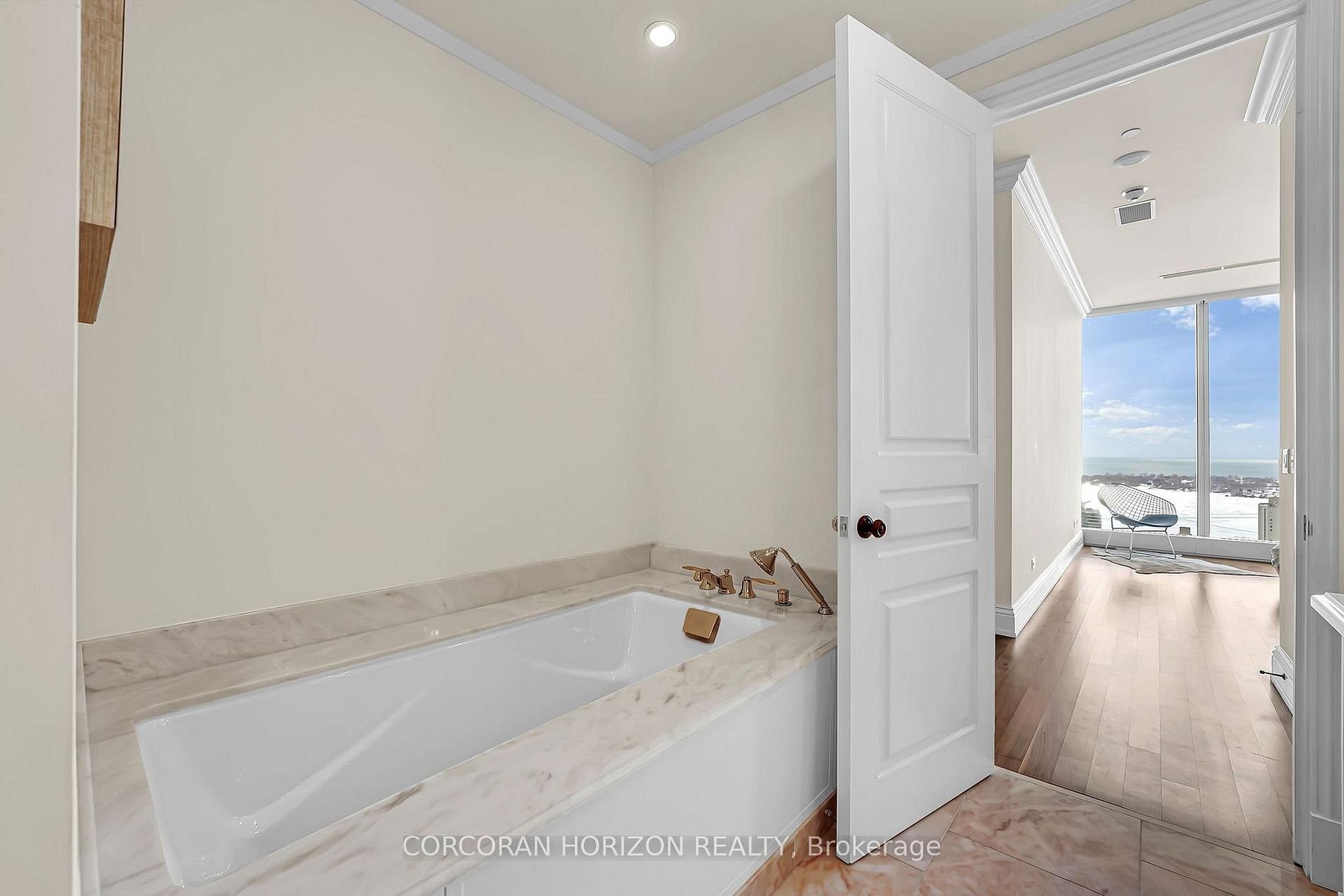 THE RITZ-CARLTON RESIDENCES FOR LEASE