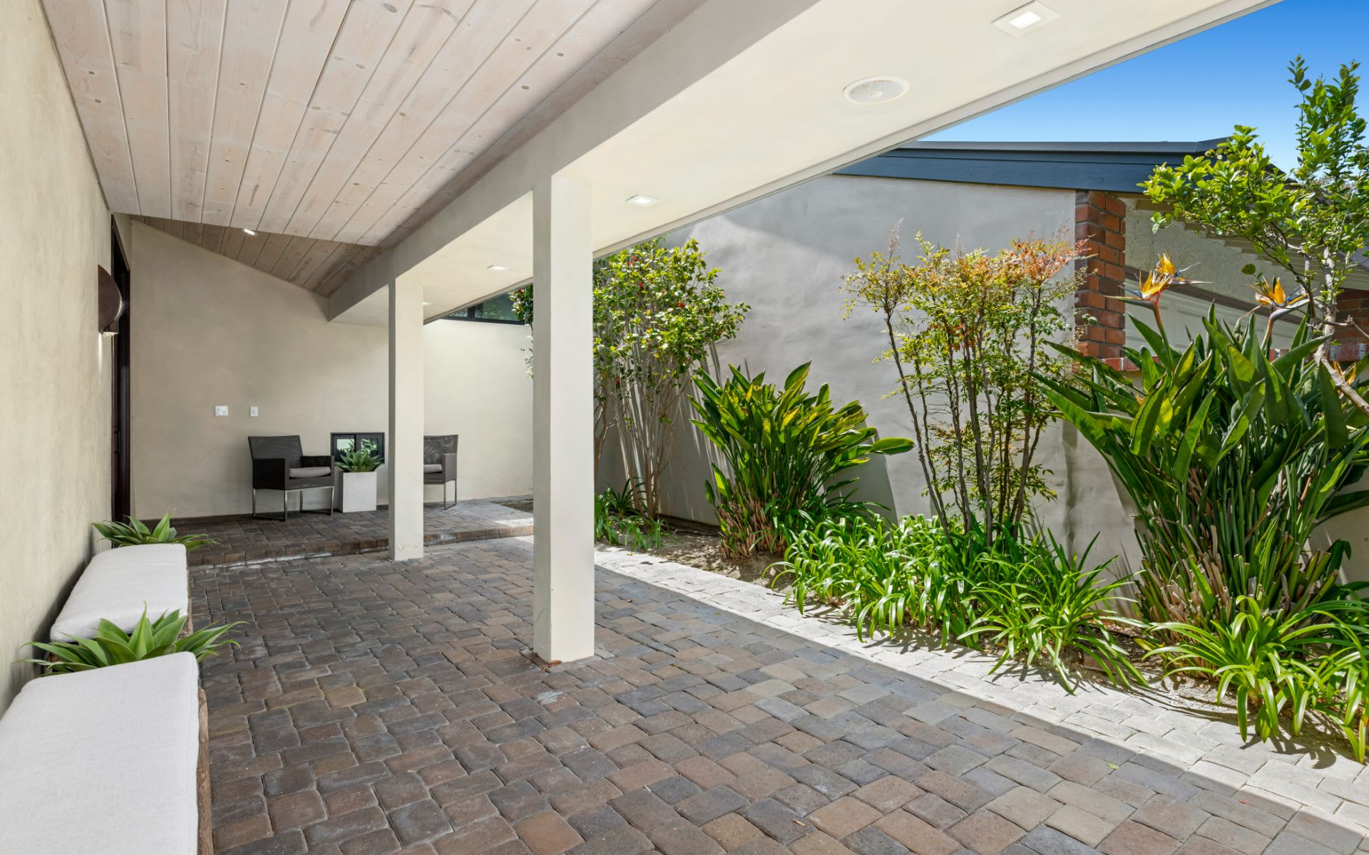 28 Skysail Drive