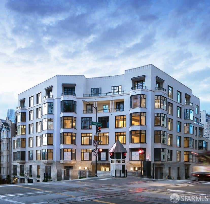875 California St, #506