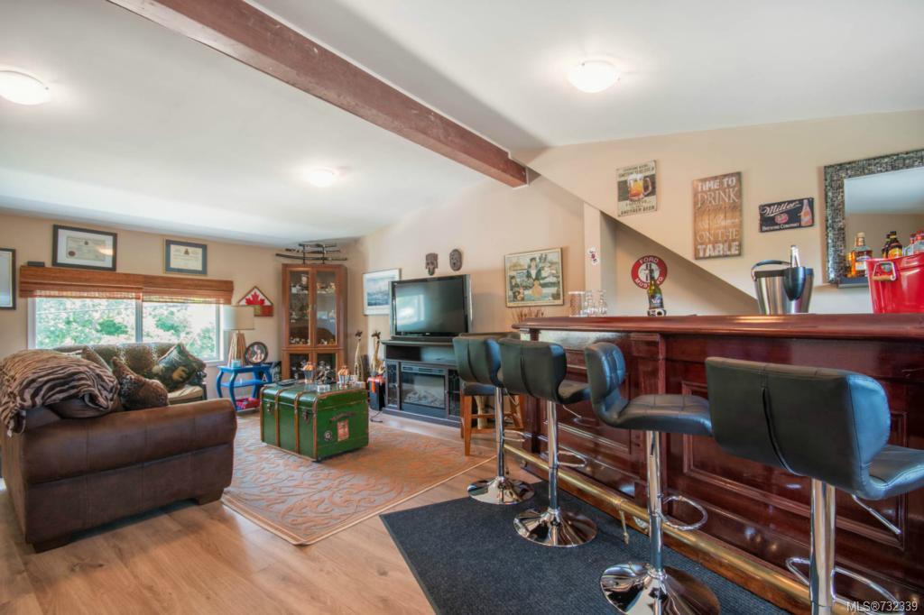 865 Kindersley Rd