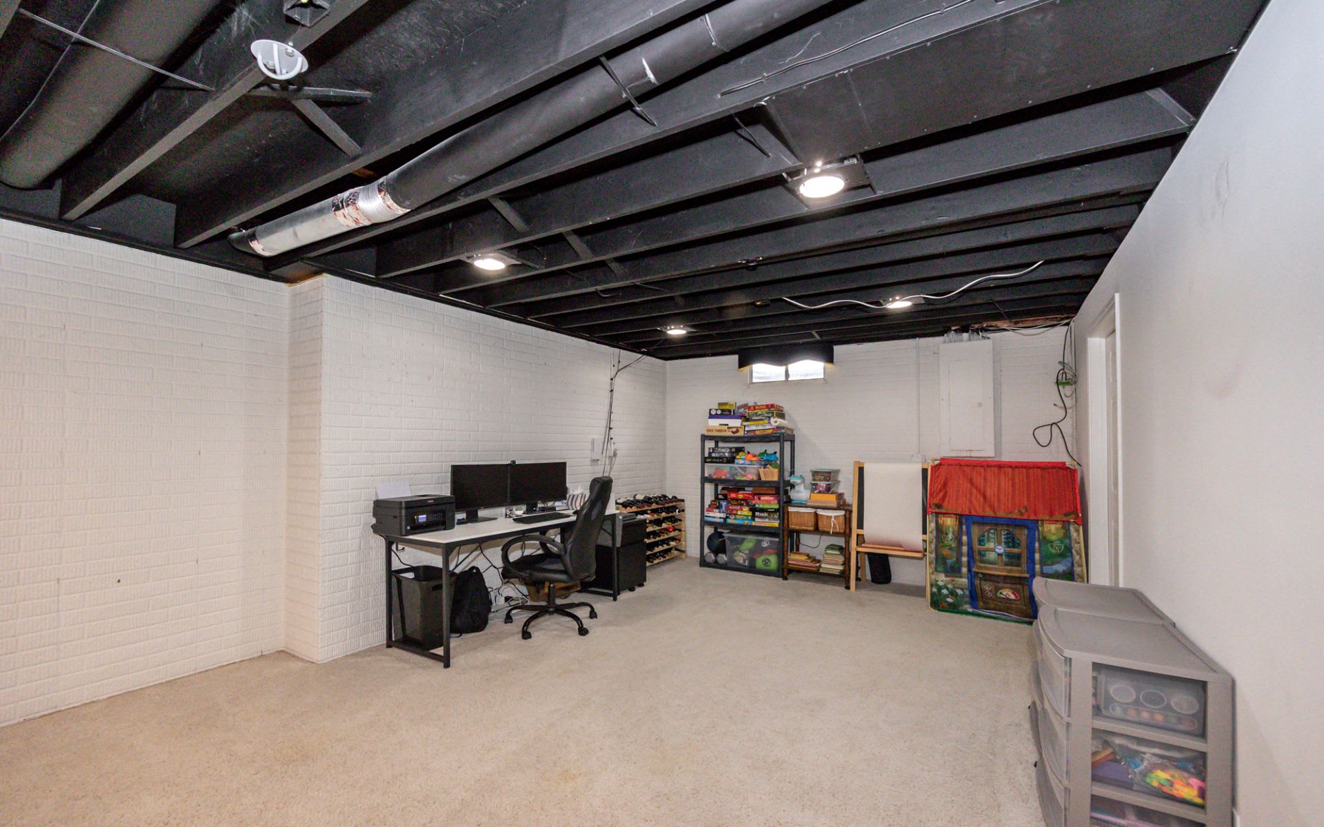 5542 Ponderosa Drive