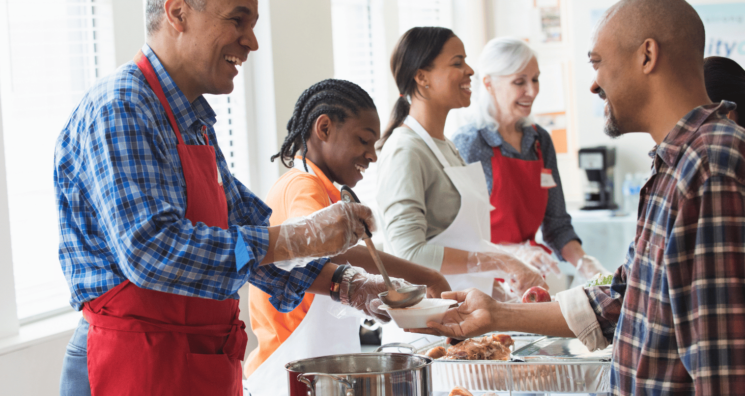 LUXE Top 5: Food Prep + Distribution Volunteer Opportunities