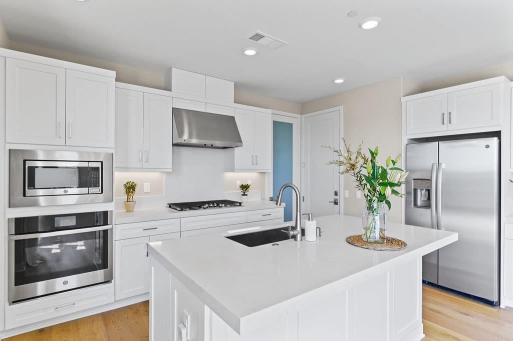 1809 Artemisia Ct