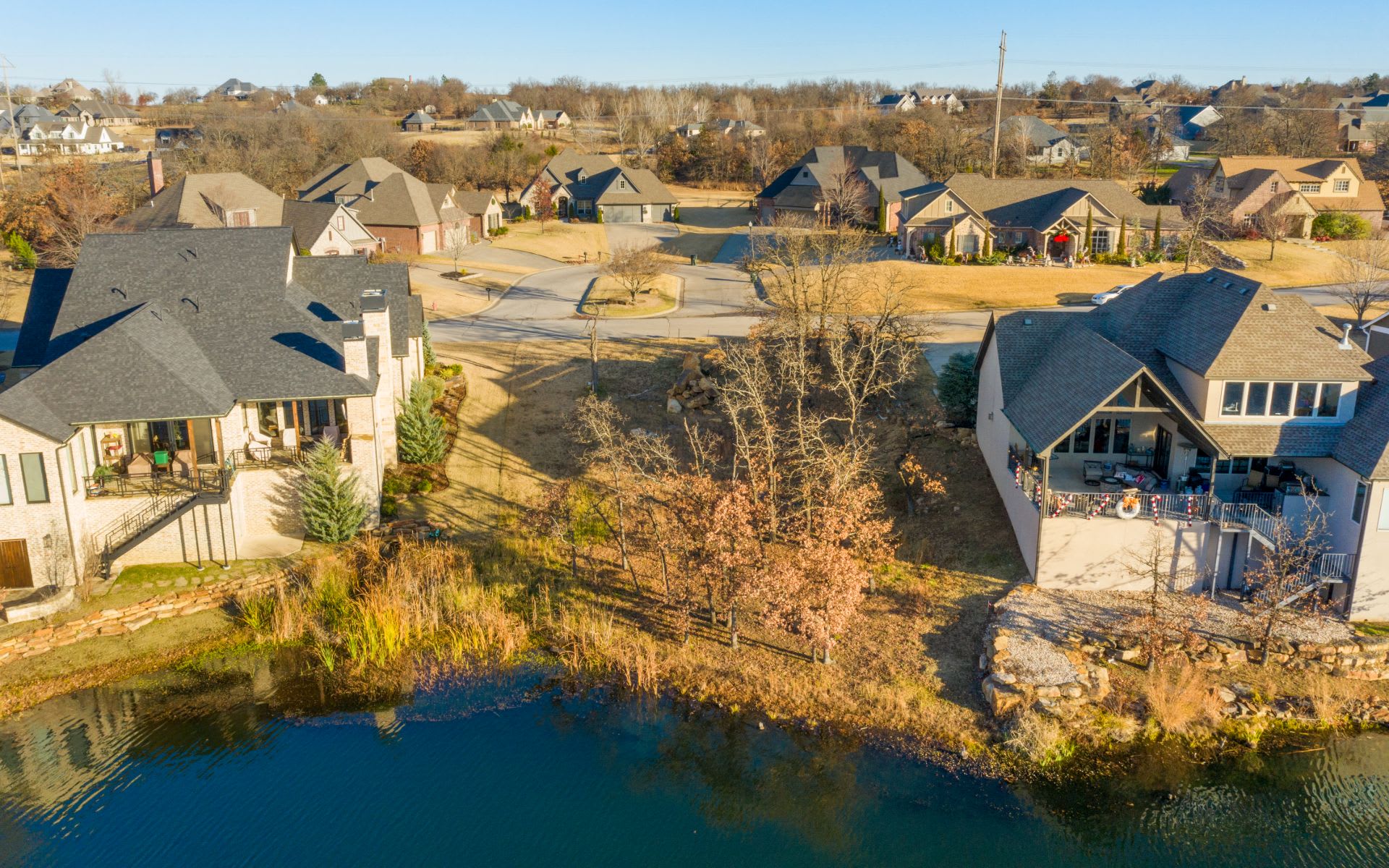 629 Cross Timbers Blvd