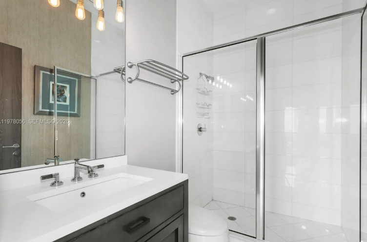 LUXURY IN THE MIAMI SKY