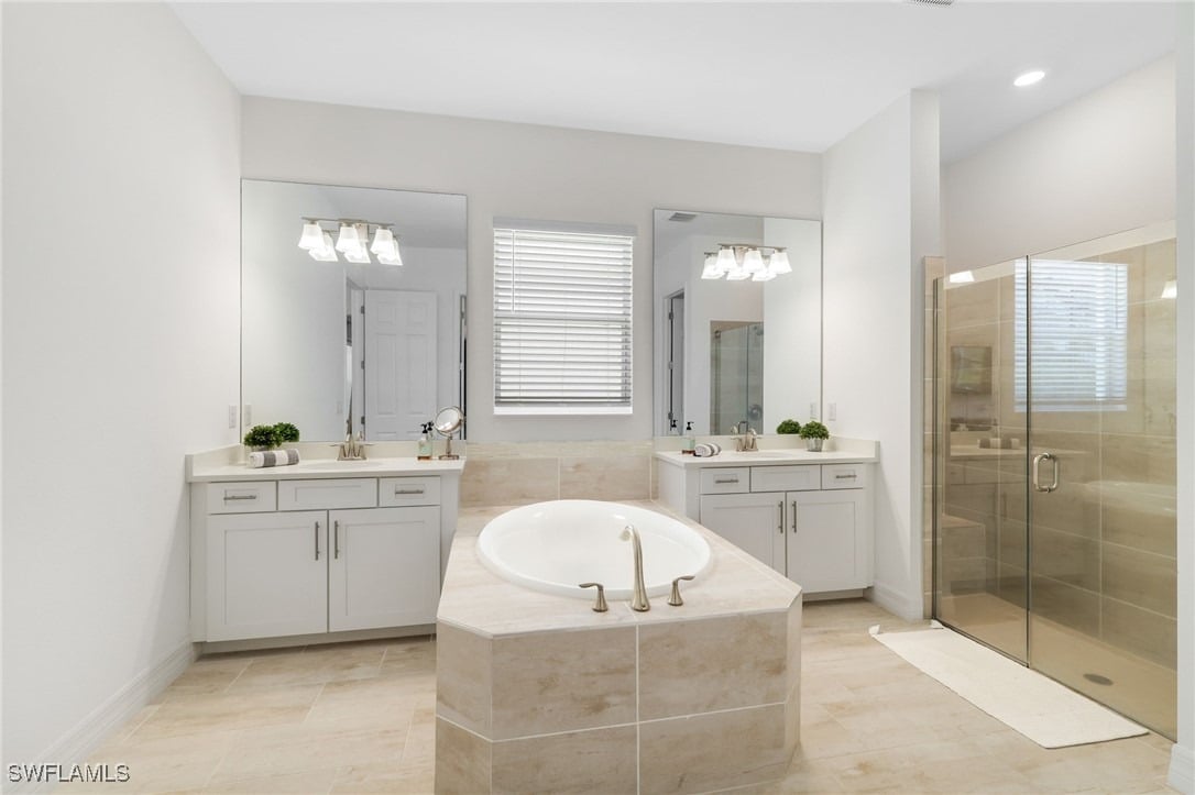 13761 Blue Bay Cir