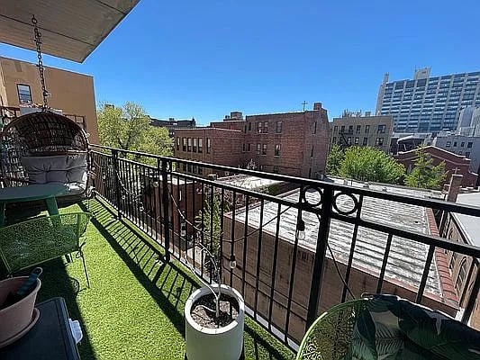 70 West 139th Street Unit: 5B