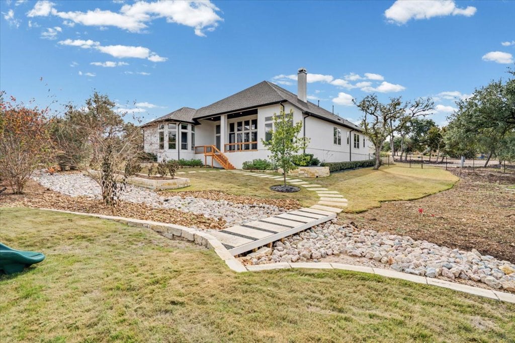 1216 Deerfoot Circle