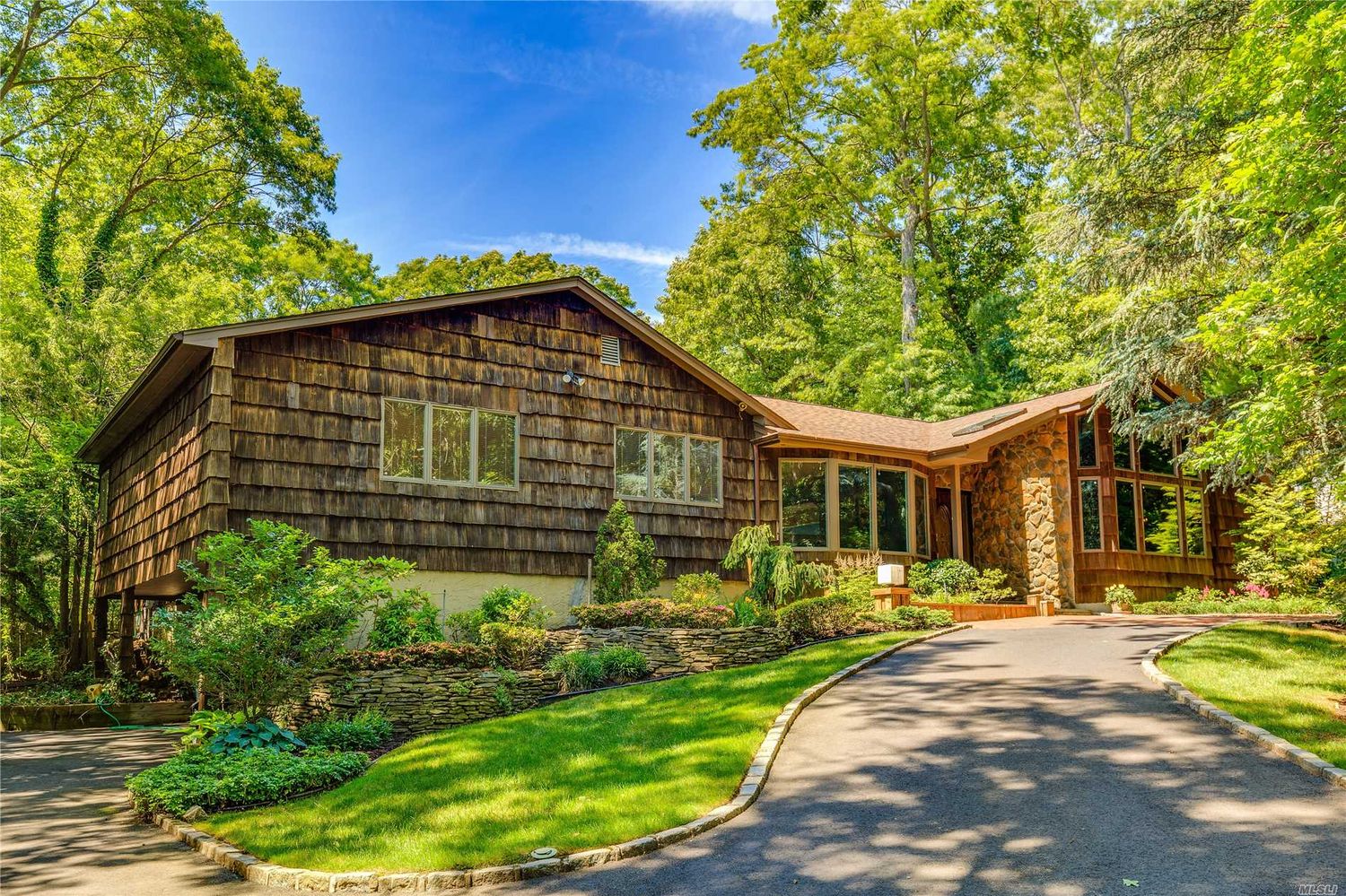 3 Weaver Ln