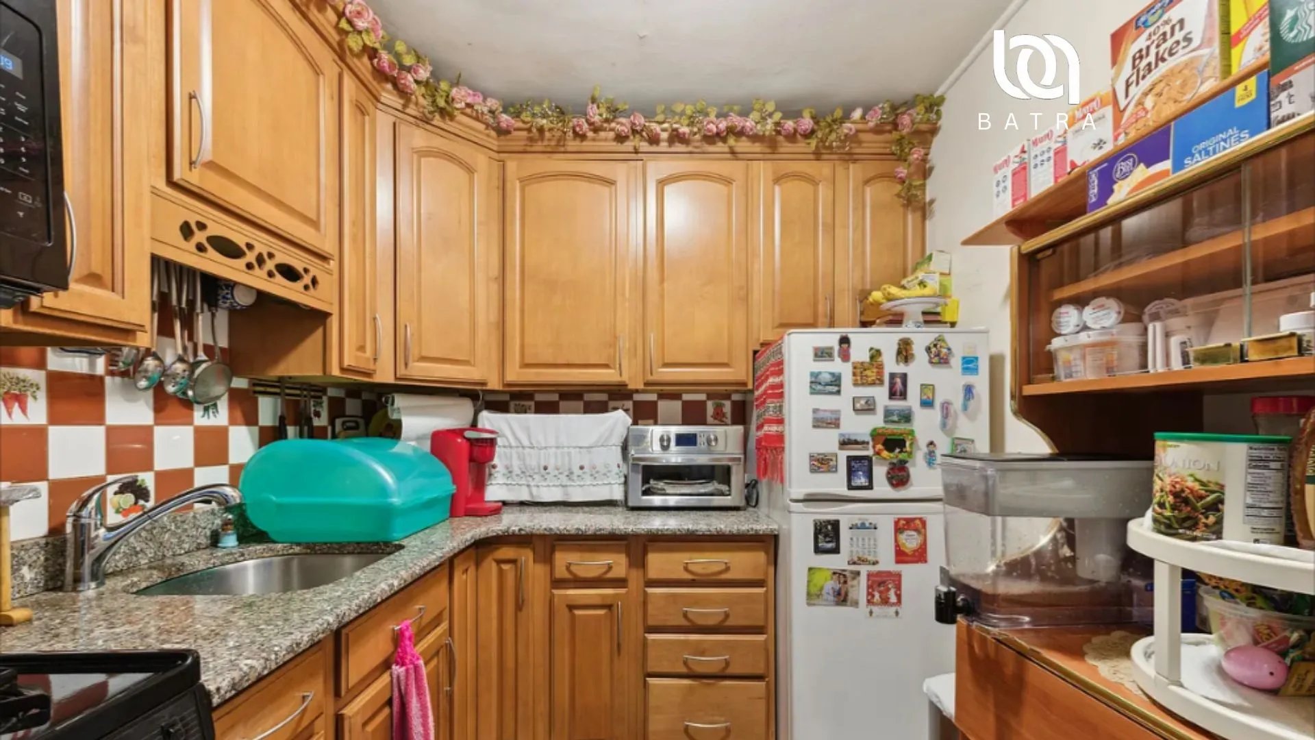 305 East 24th Street # 18K