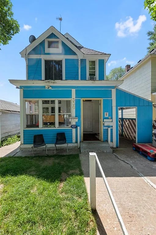 330 Sherburne Ave