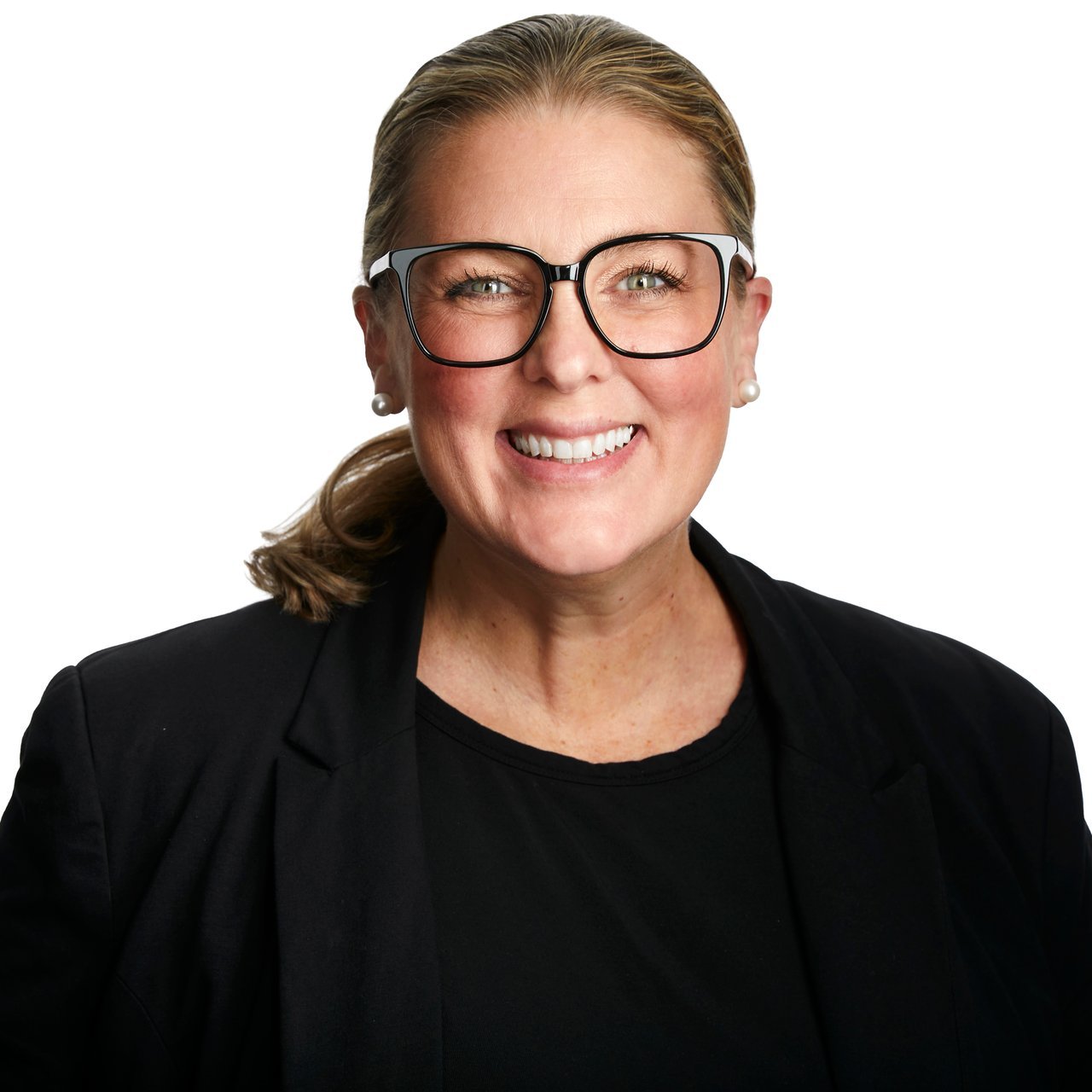 Andra Arnold Guelph, ON Real Estate Agent Headshot