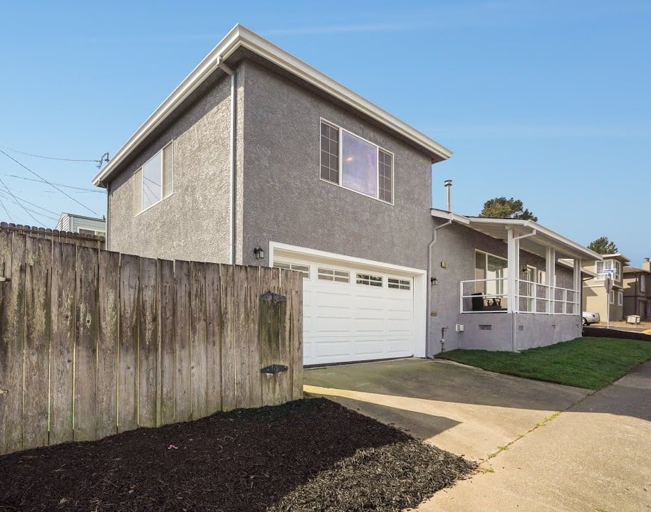 Southgate Ave, Daly City - Westlake Knolls Neighborhood!