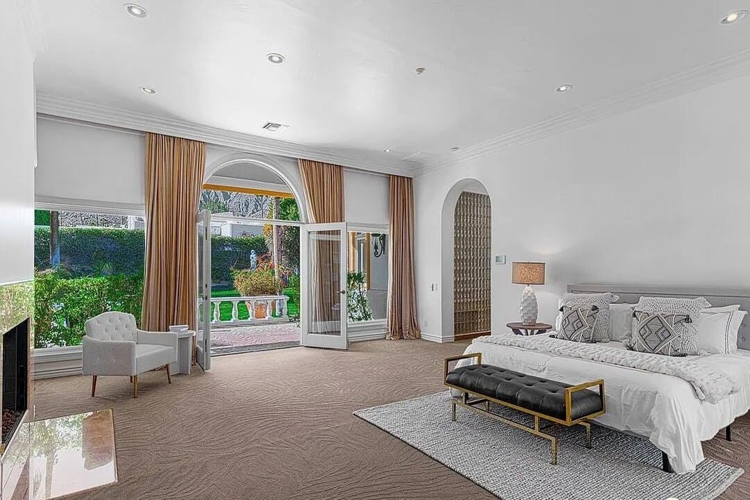 Blissful Palazzo