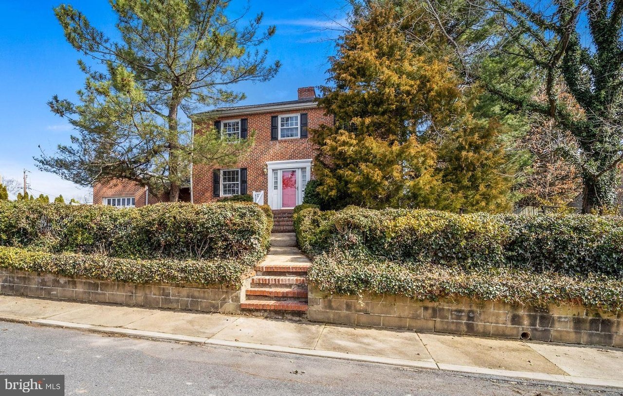 144 Archwood Ave