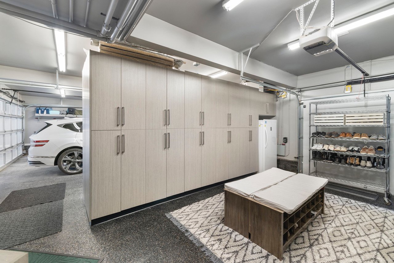 19 Bearspaw Ridge Crescent