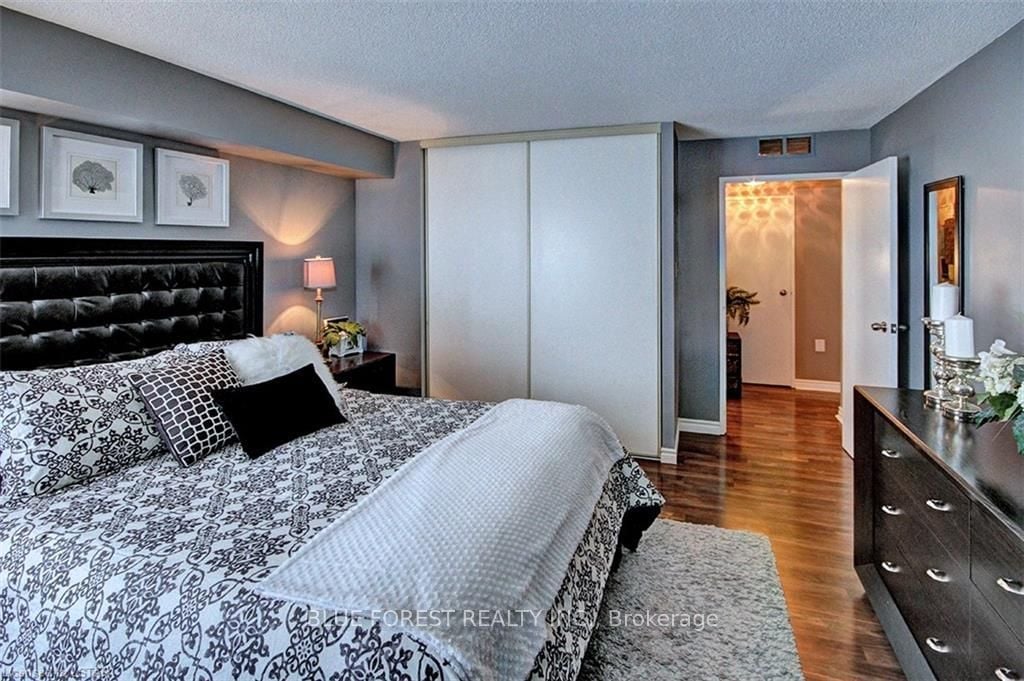 858 Commissioners Rd E 1103