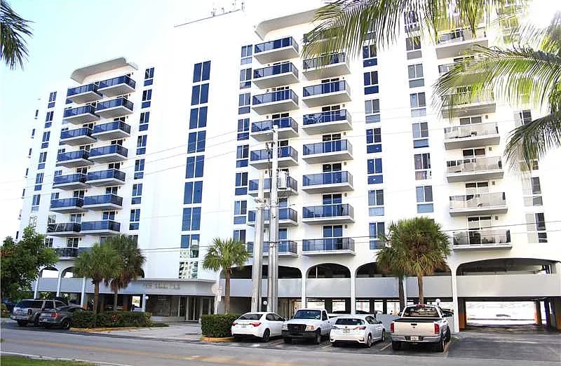 7928 West Dr, Apt 609