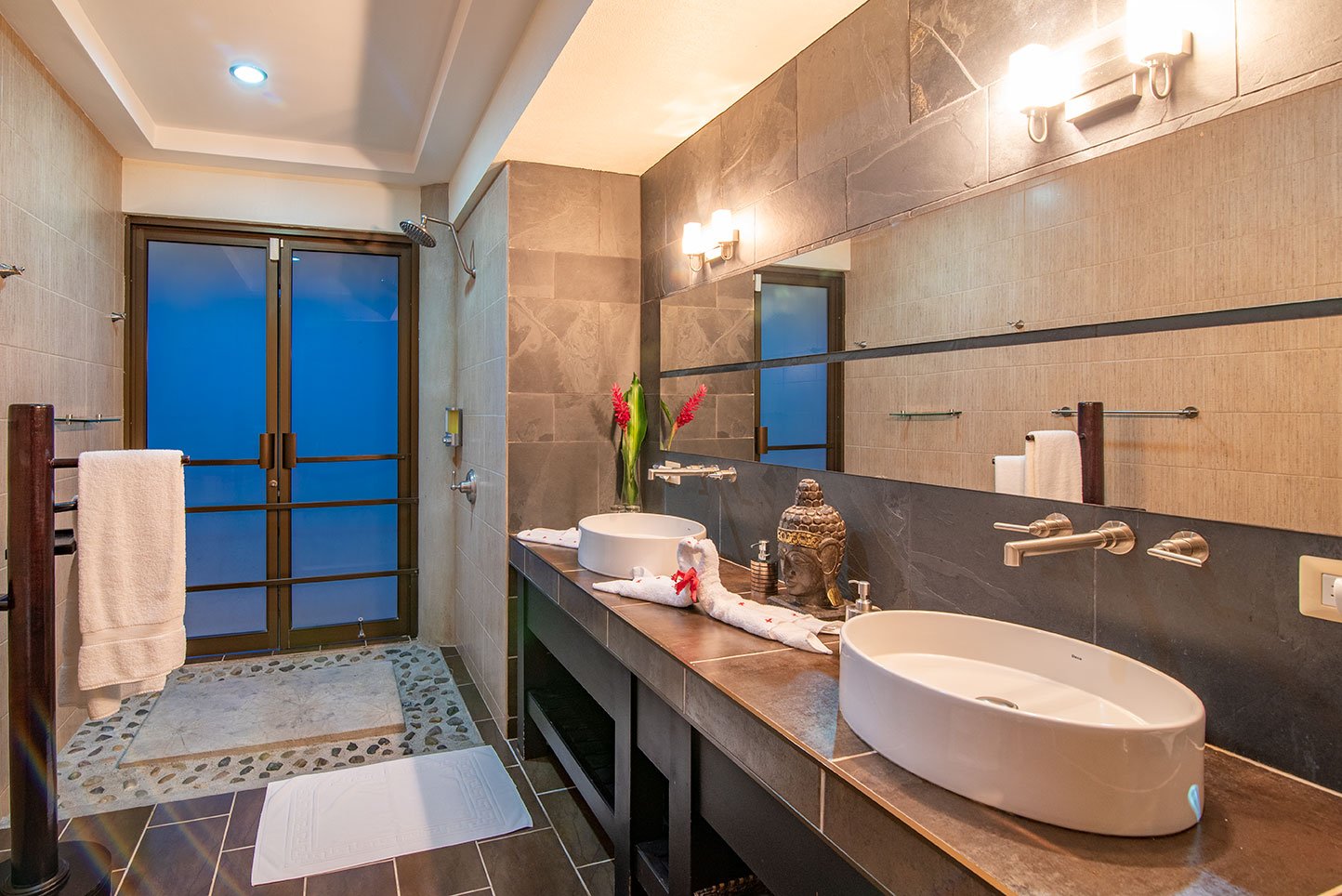 Villa Perezoso - 4 homes combined into 1 