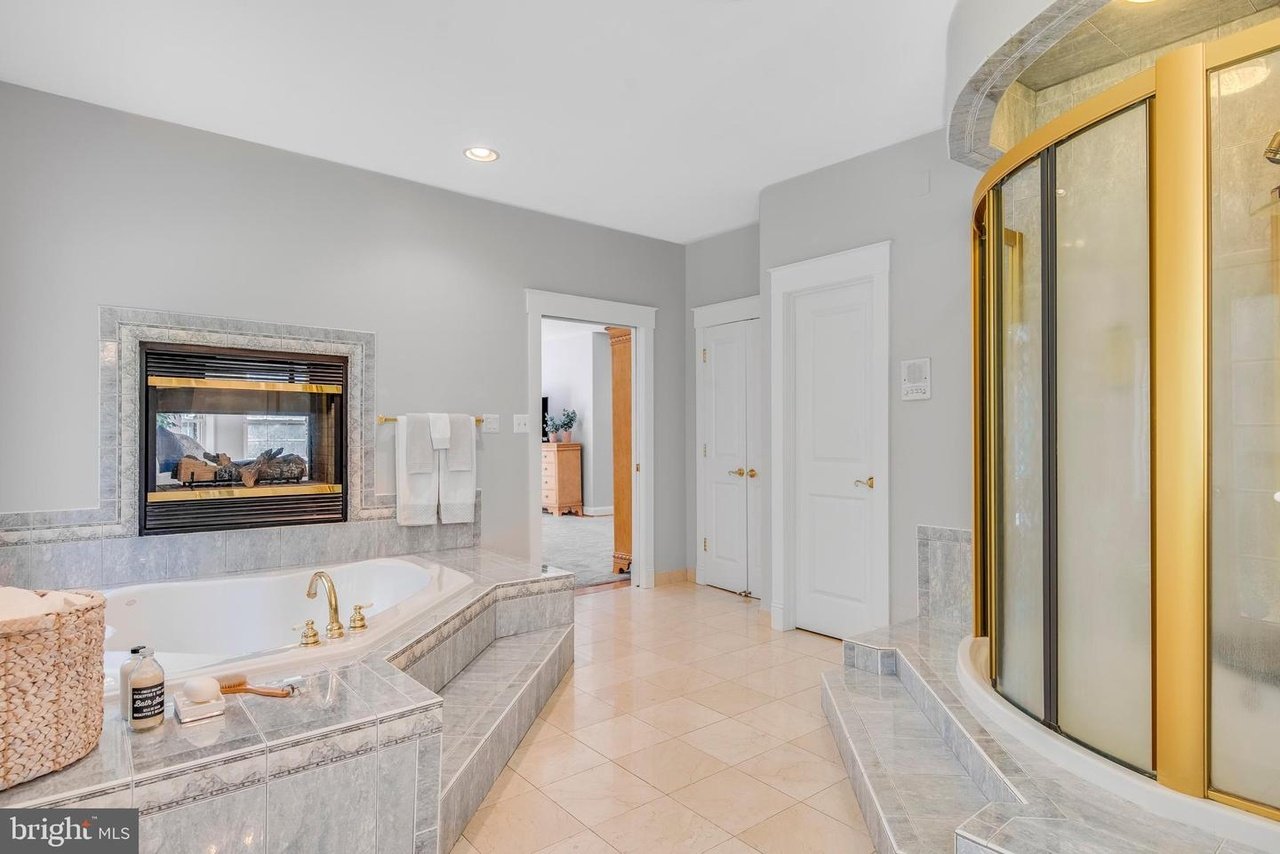 1101 Captain Bell Ct